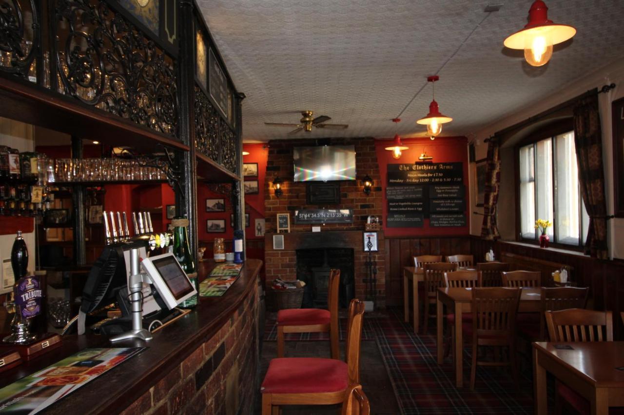 Hotel The Clothiers Arms Stroud  Exterior foto